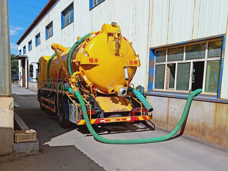 东坝厂区化粪池清理